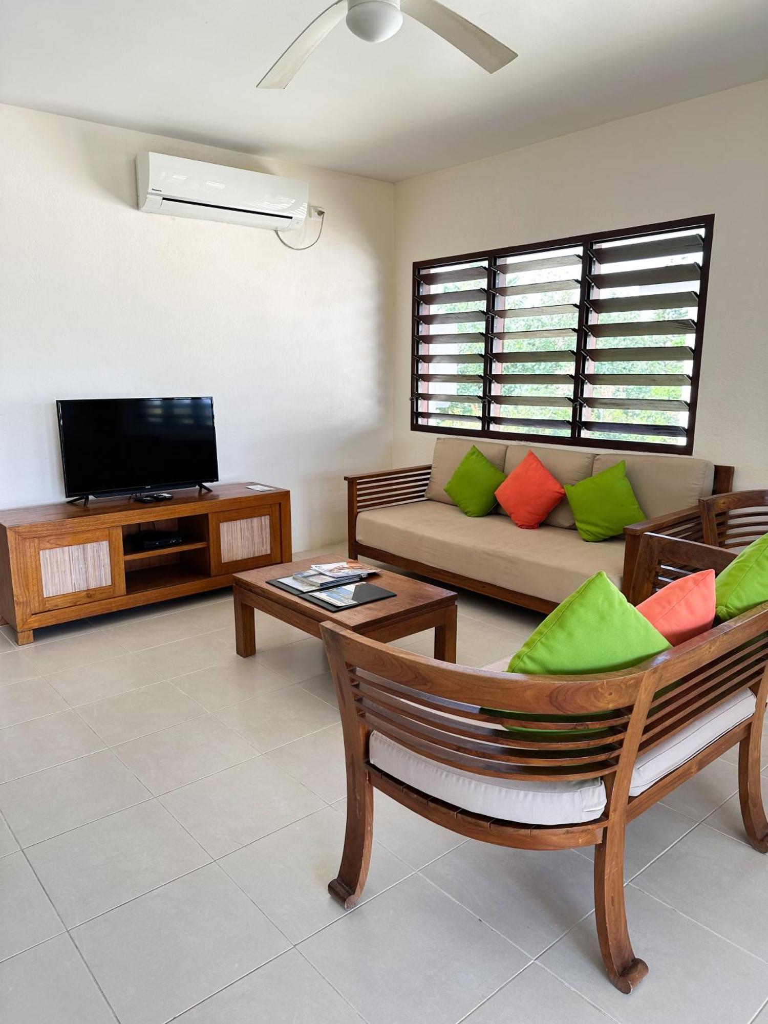 Nasama Resort Port Vila Exterior photo