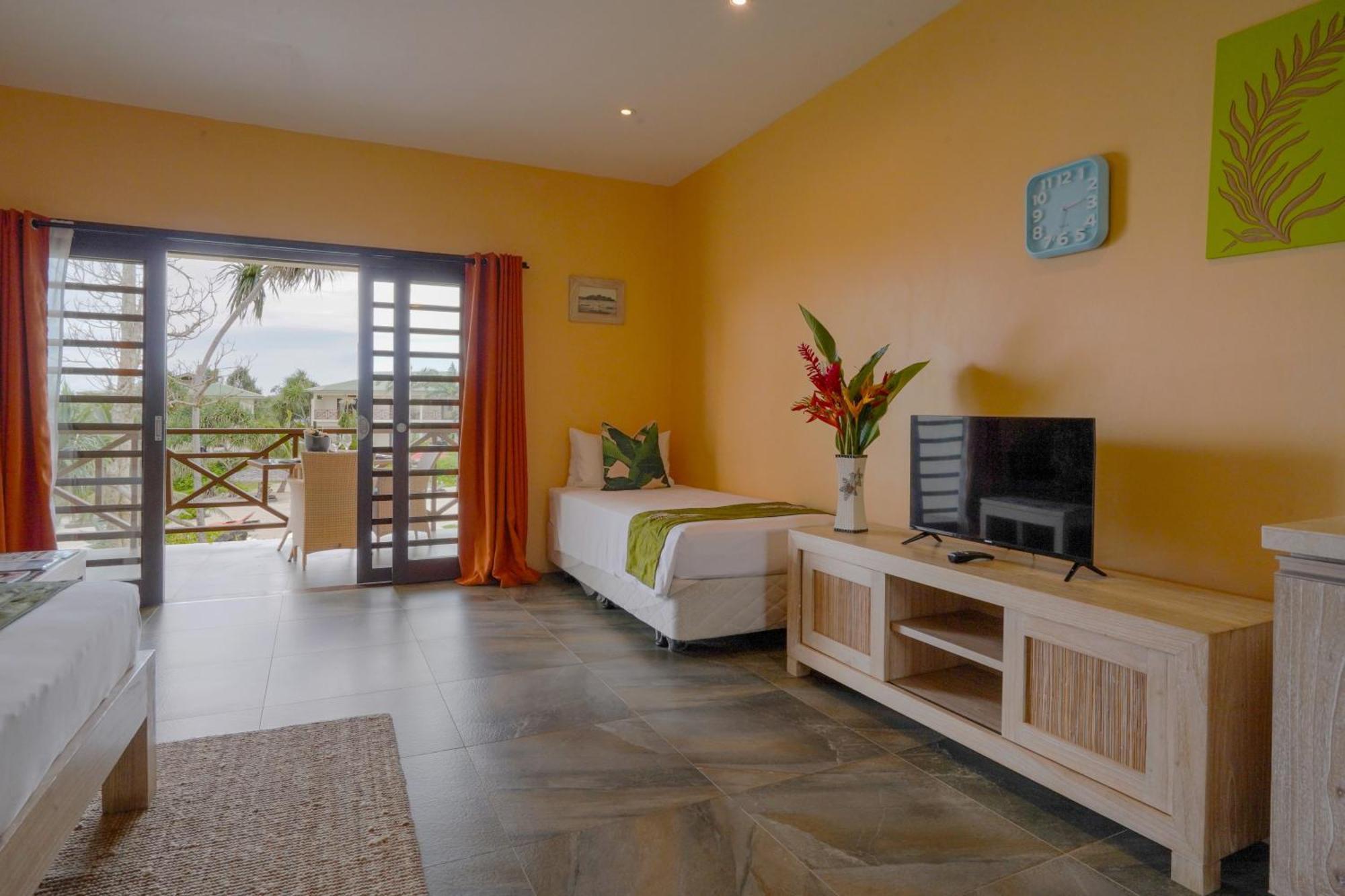 Nasama Resort Port Vila Exterior photo